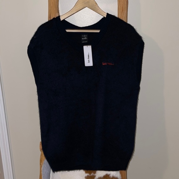 NWT Urban Outfitters iets Frans…fuzzy sweater vest - Picture 2 of 4
